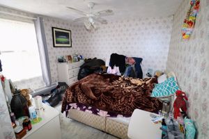 Bedroom- click for photo gallery
